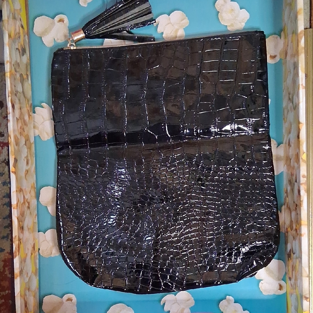 Elegant Black Crocodile-Embossed Tablet Case